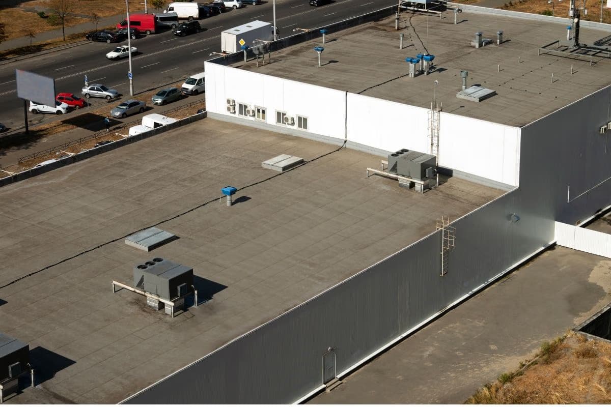 Commercial roofing project